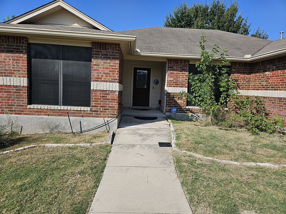 1st image of 2214 Bentwood Dr