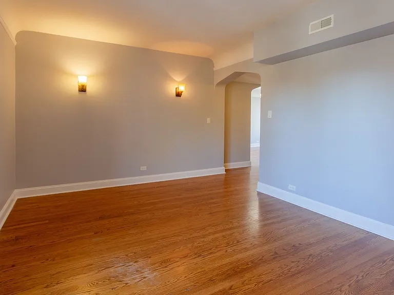 5726 N Mozart St #1A — Photo 2