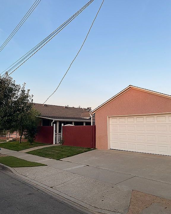 1st image of 3440 W 182nd St