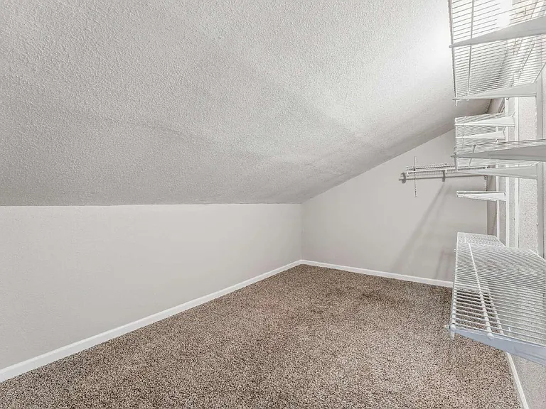 804 Pine St — Photo 23