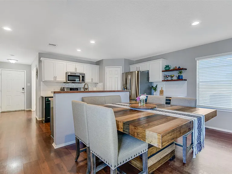 1410 Davis Mountain Loop — Photo 9