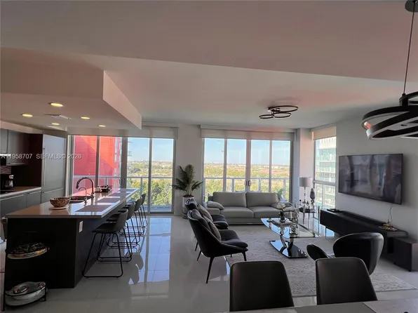 7751 NW 107th Ave APT 705, Doral, FL 33178