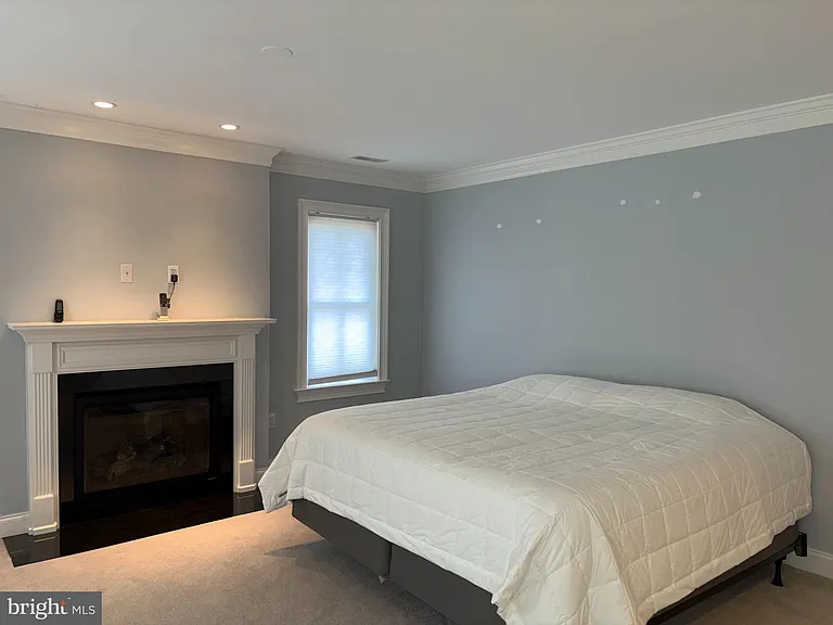 11 Chestnut St — Photo 29