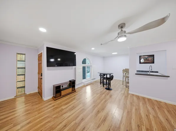 102 VASSAR LN #1, San Antonio, TX 78212