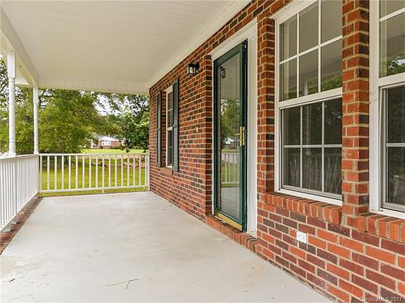 4th image of 901 S Jones Ave #16