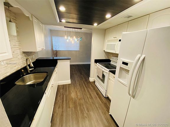 5th image of 15824 SW 91st Ct #D