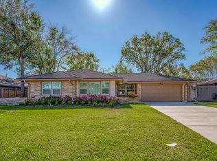 2106 Lazybrook Dr, Houston, TX 77008