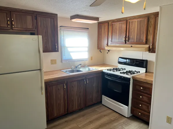 27 Court St, Jane Lew, WV 26378