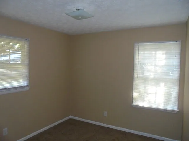 6774 Valley Hill Ct — Photo 4