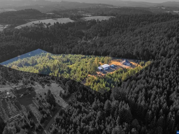 4011 S Kings Valley Hwy, Dallas, OR 97338