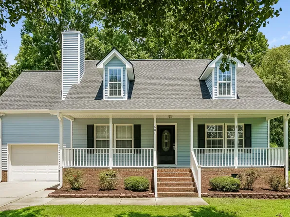 601 Quest Ridge Dr, Fuquay Varina, NC 27526