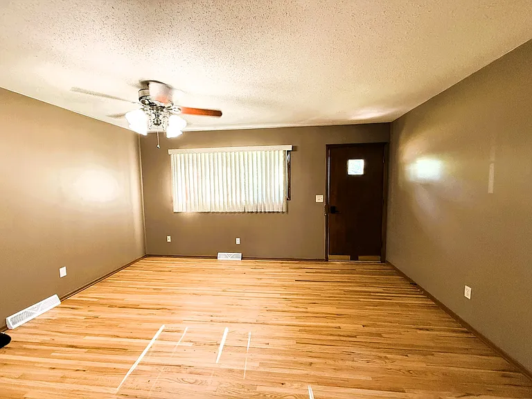 3147 S Gordon Ave — Photo 14