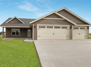 14062 41st Ave, Lake Hallie, WI 54729