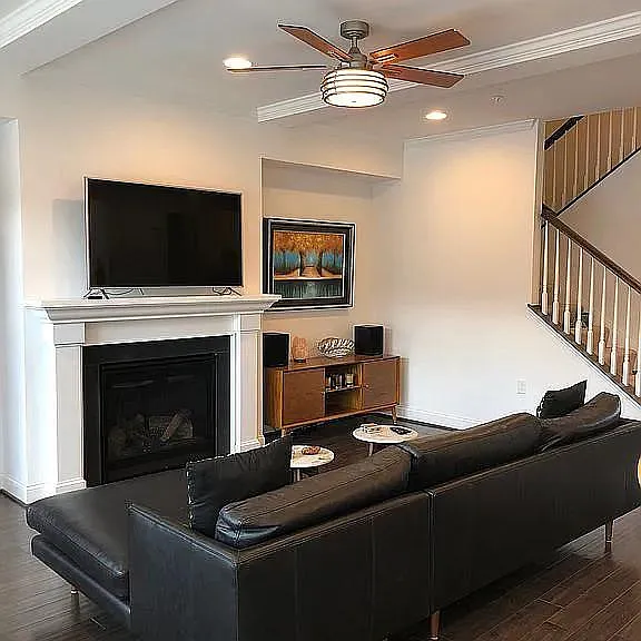 413 Old Farm Ln — Photo 16
