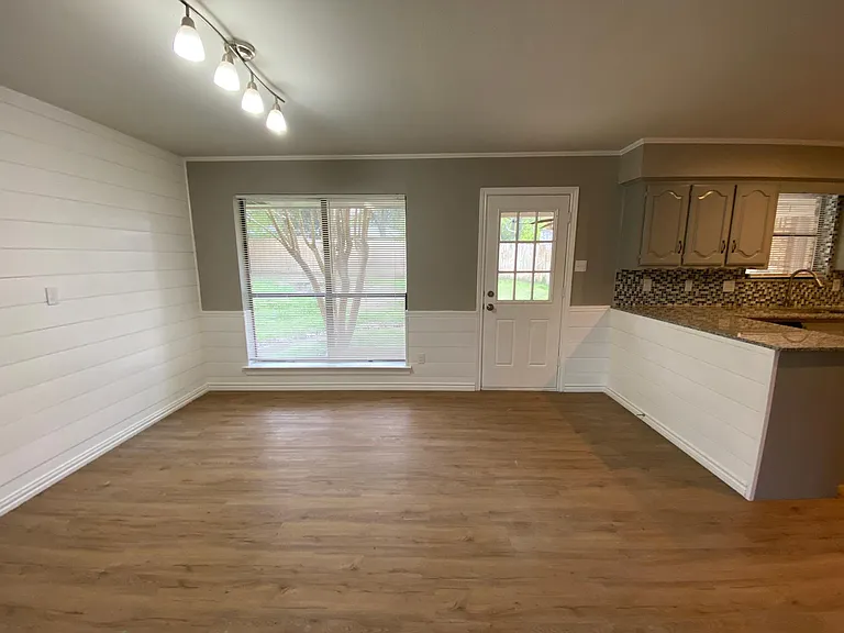307 Wildwood Ln — Photo 15