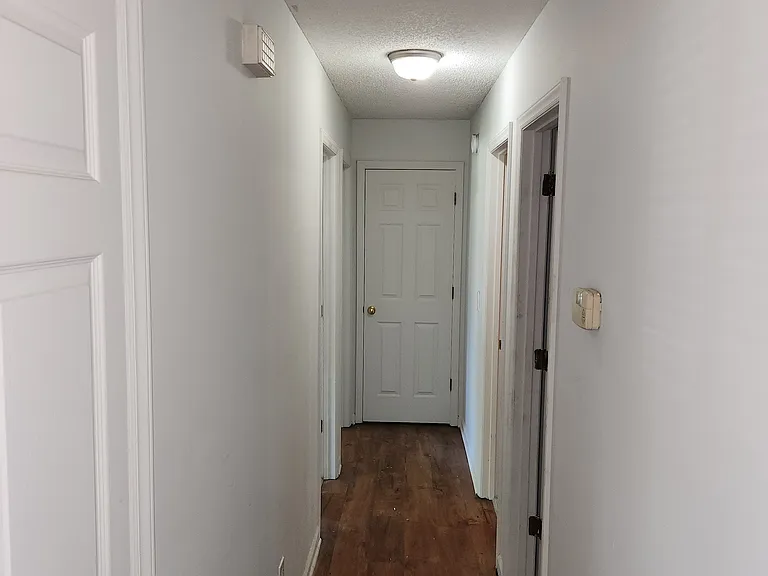 4634 Manchester Dr — Photo 11