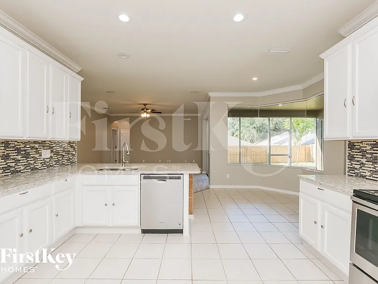 2210 Briana Dr — Photo 5
