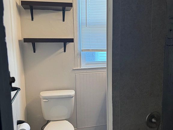 5th image of 642 Pennsylvania Ave APT 2