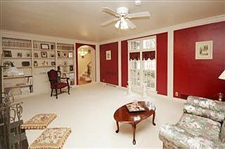 5th image of 290 Orchard Ave