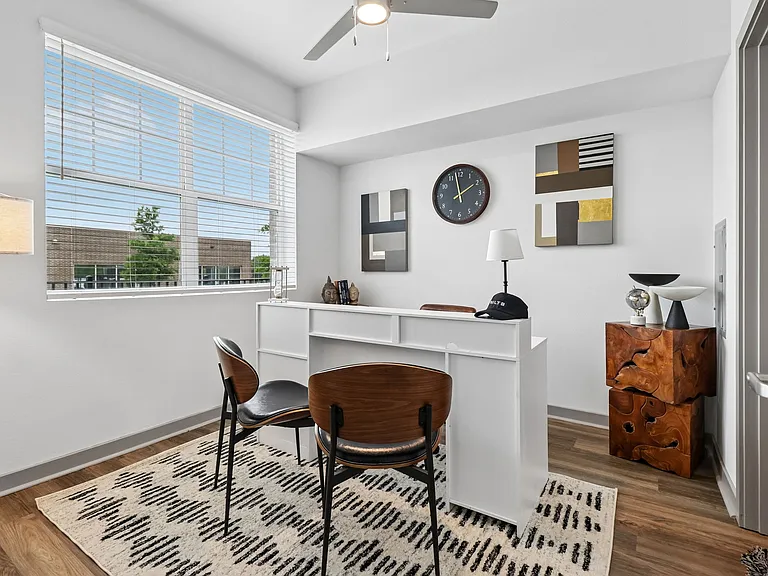 Remi West Dallas — Photo 8