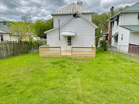 4th image of 908 Rose Ave