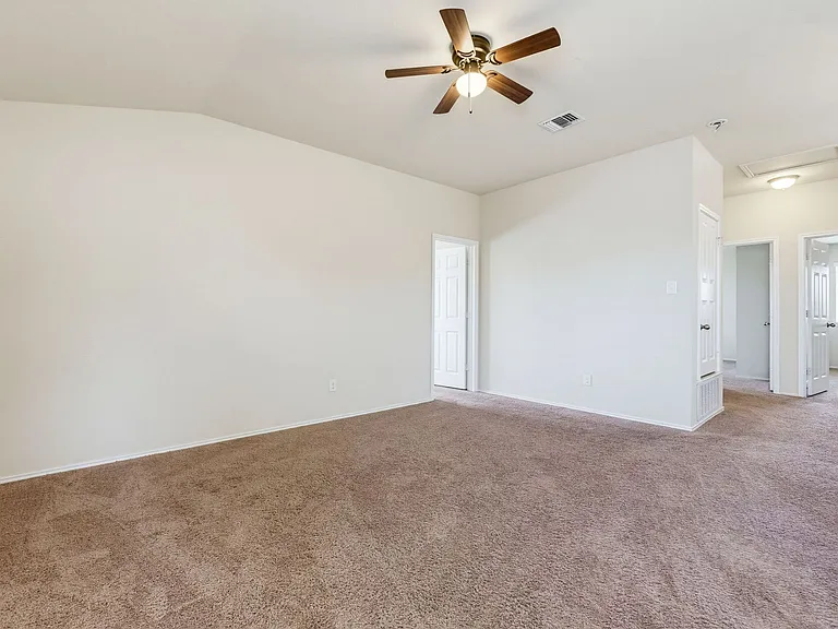 9701 Raeburn Ct — Photo 8