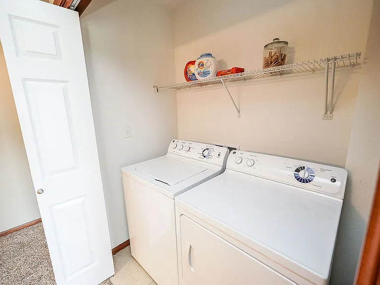 Maplewood Townhouses — Photo 22