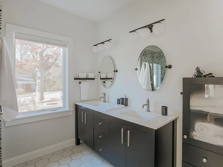 1629 Hardwood Ave — Photo 33