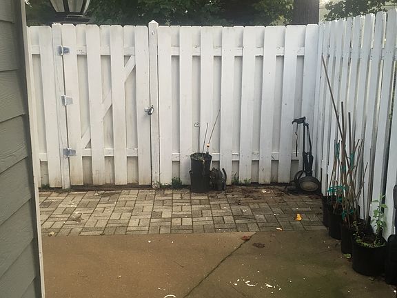 5th image of 3221 Long Iron Dr