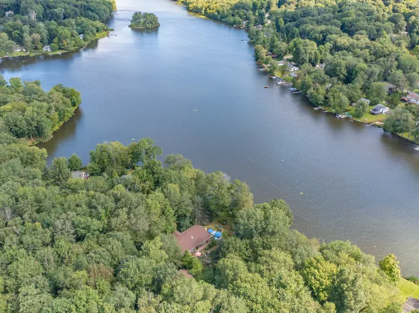 24 Lake Drive, Bethlehem, CT 06751