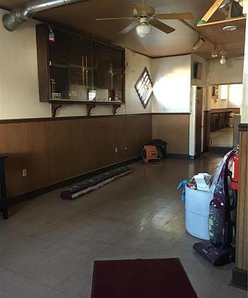 5th image of 800 W Lincoln St