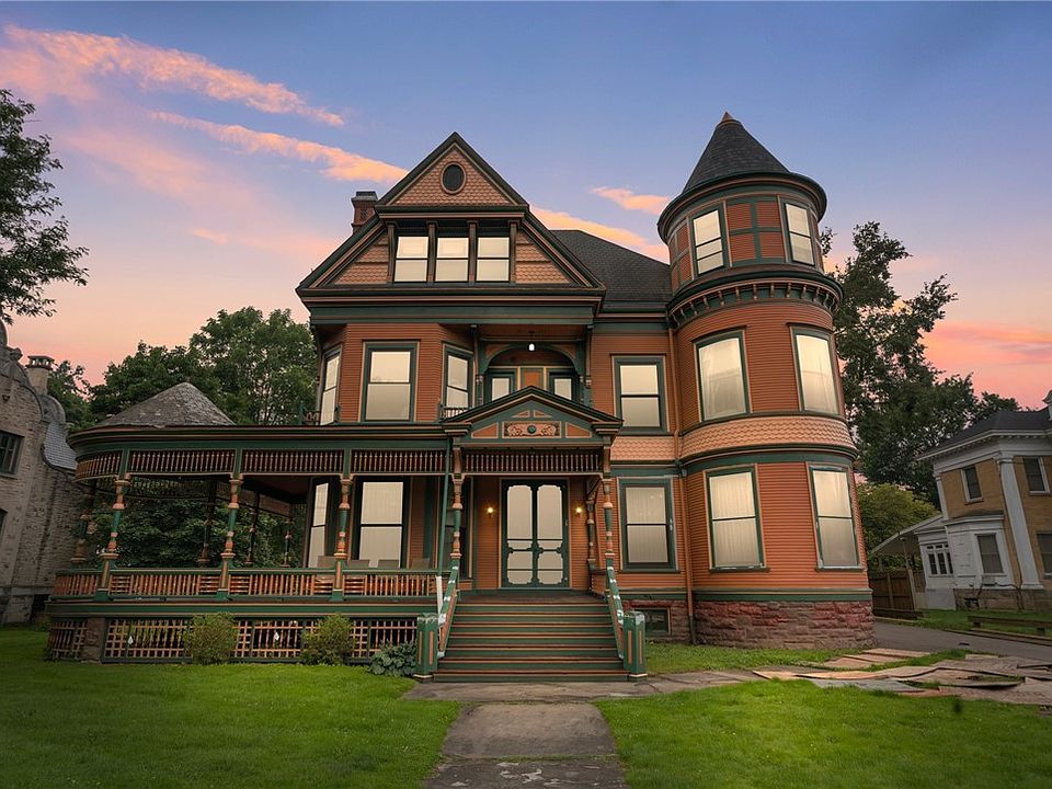 1st image of 39 Tompkins St