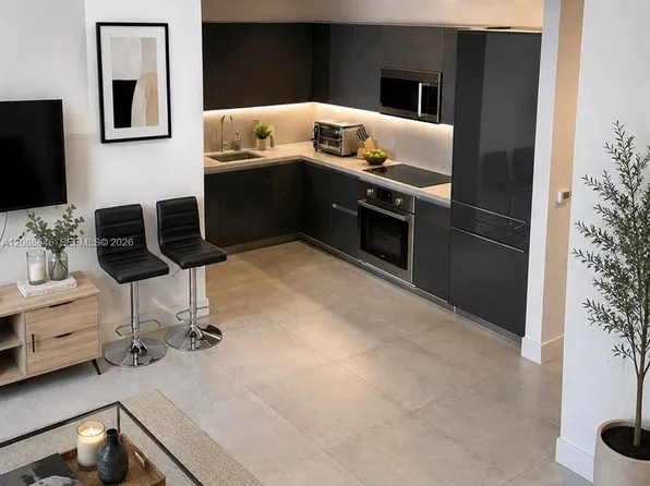 1080 Brickell Ave Unit 907, Miami, FL 33131