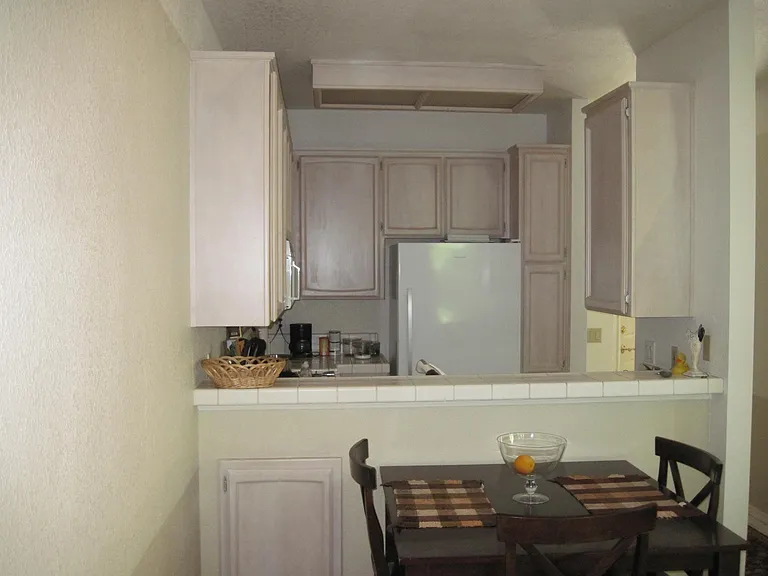 1049 Bell St #1 — Photo 5