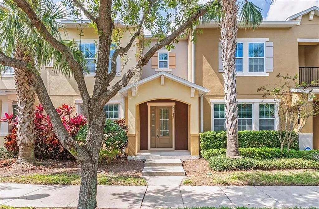 3 bed, 2.5 bath, 1919 sqft, $2,900 — Photo 1