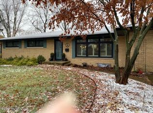 306 Murphy Ct, Saint Joseph, MI 49085