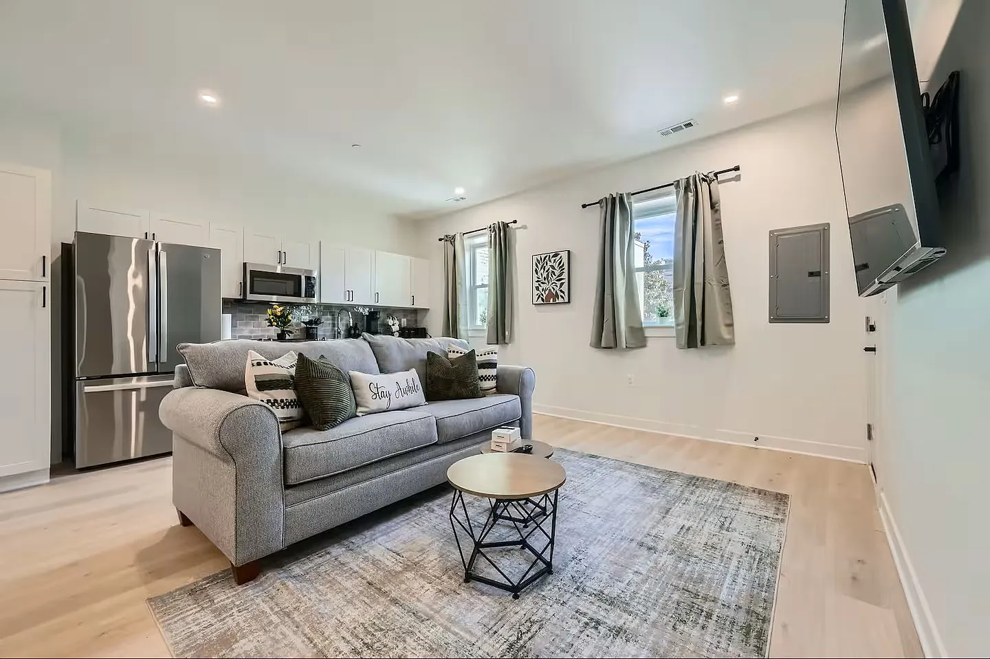 2 bed, 900 sqft, $2,250 — Photo 4