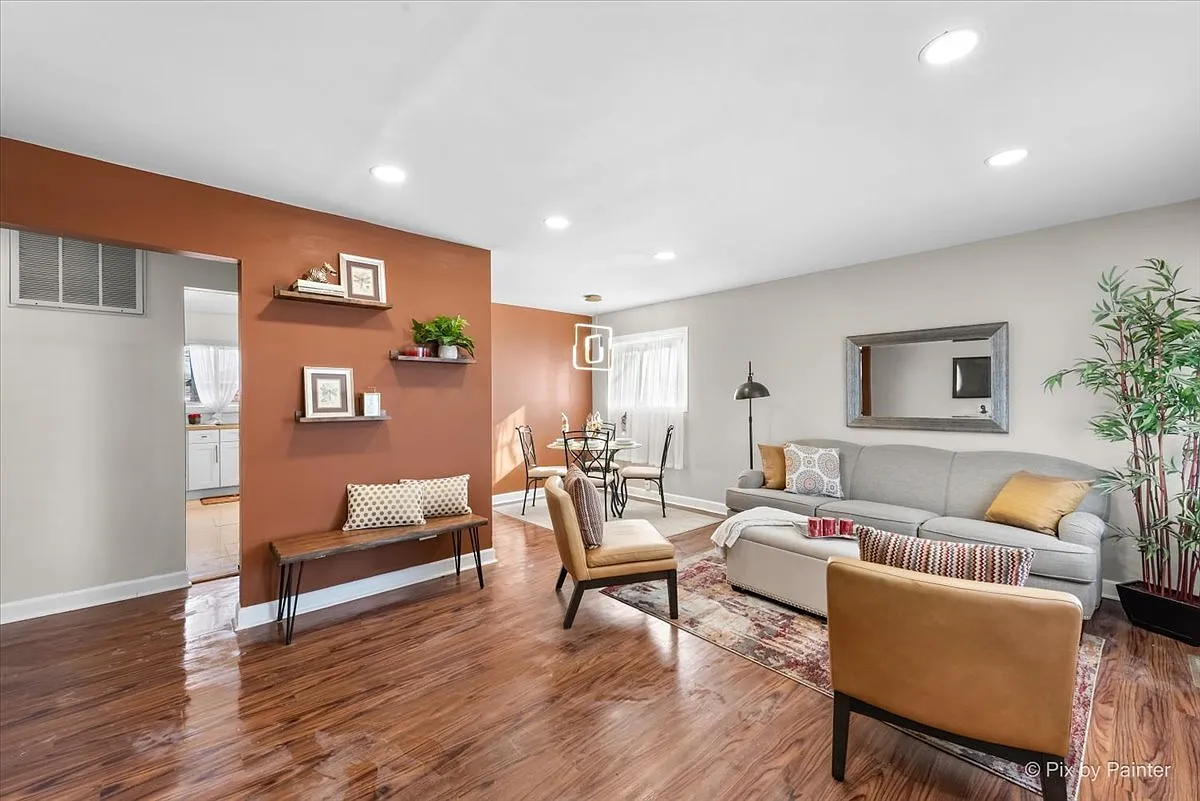 1487 Gordon Ave photo 1
