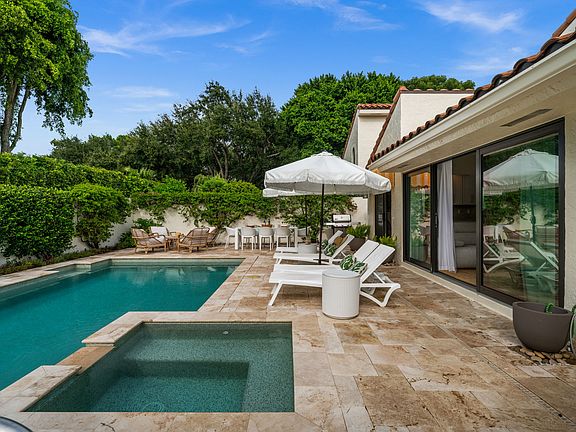 5th image of 809 Sand Pointe Dr