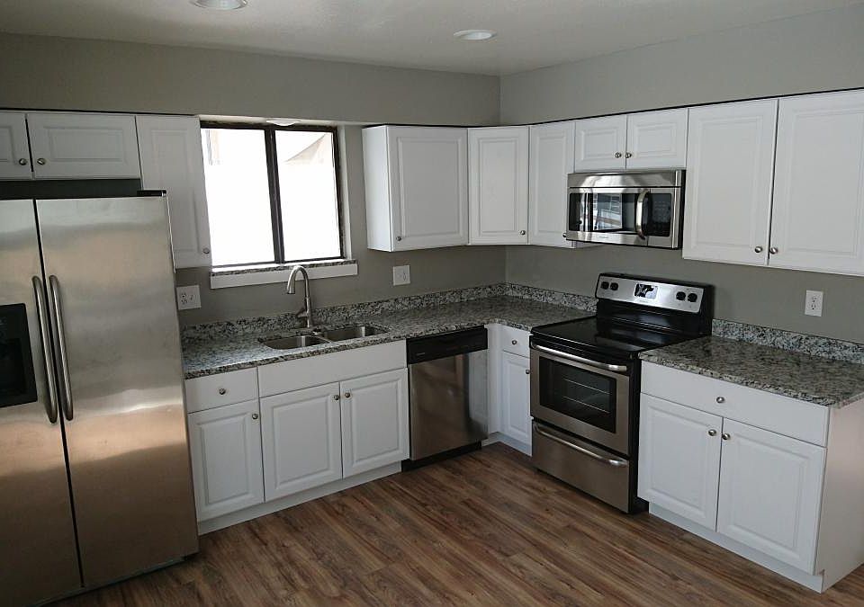 1st image of 928 Newton St