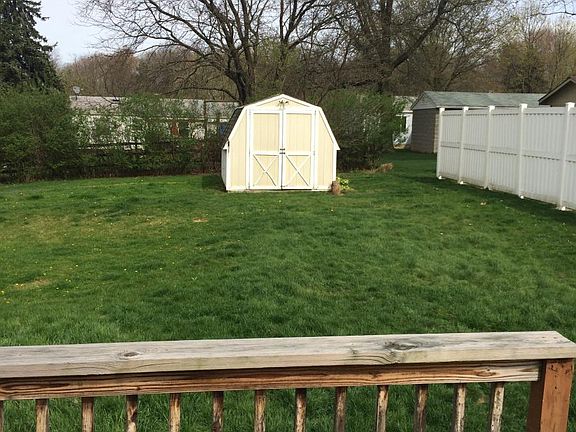 4th image of 405 Deerfield Dr