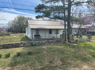 210 E 3rd Ave, Owasso, OK 74055