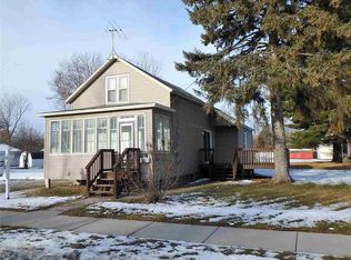 316 Smith Ave, Oconto, WI 54153