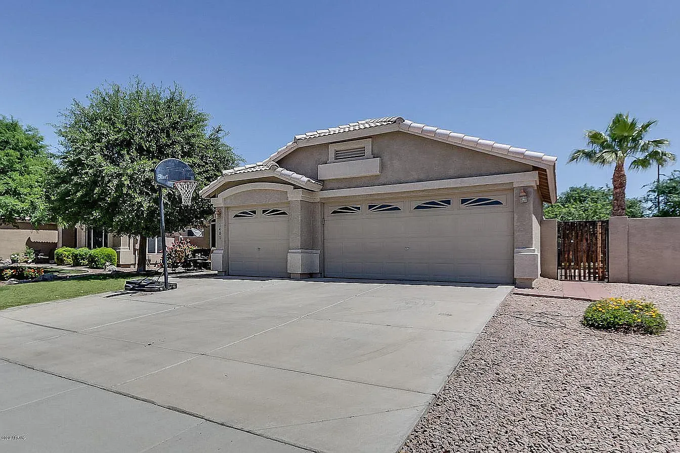 4 bed, 1785 sqft, $2,590 — Photo 1