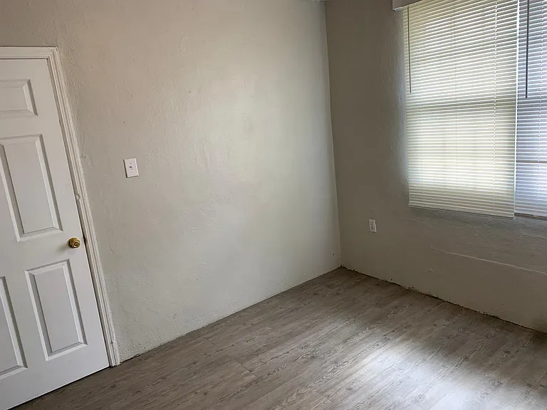 1700 Tremain St #H — Photo 8