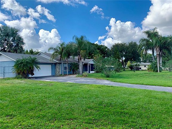 2nd image of 10905 Estates Del Sol Dr