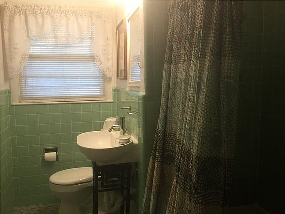 5th image of 7800 Ewing Ave