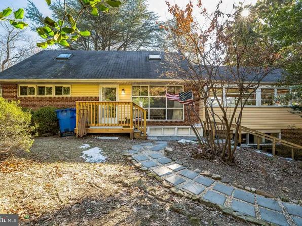 68 War Admiral Ln, Media, PA 19063