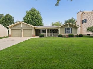 2440 Harbor Ct, Aurora, IL 60504