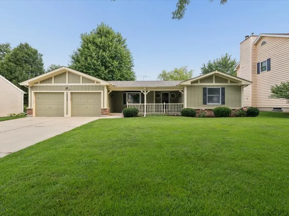 2440 Harbor Ct, Aurora, IL 60504
